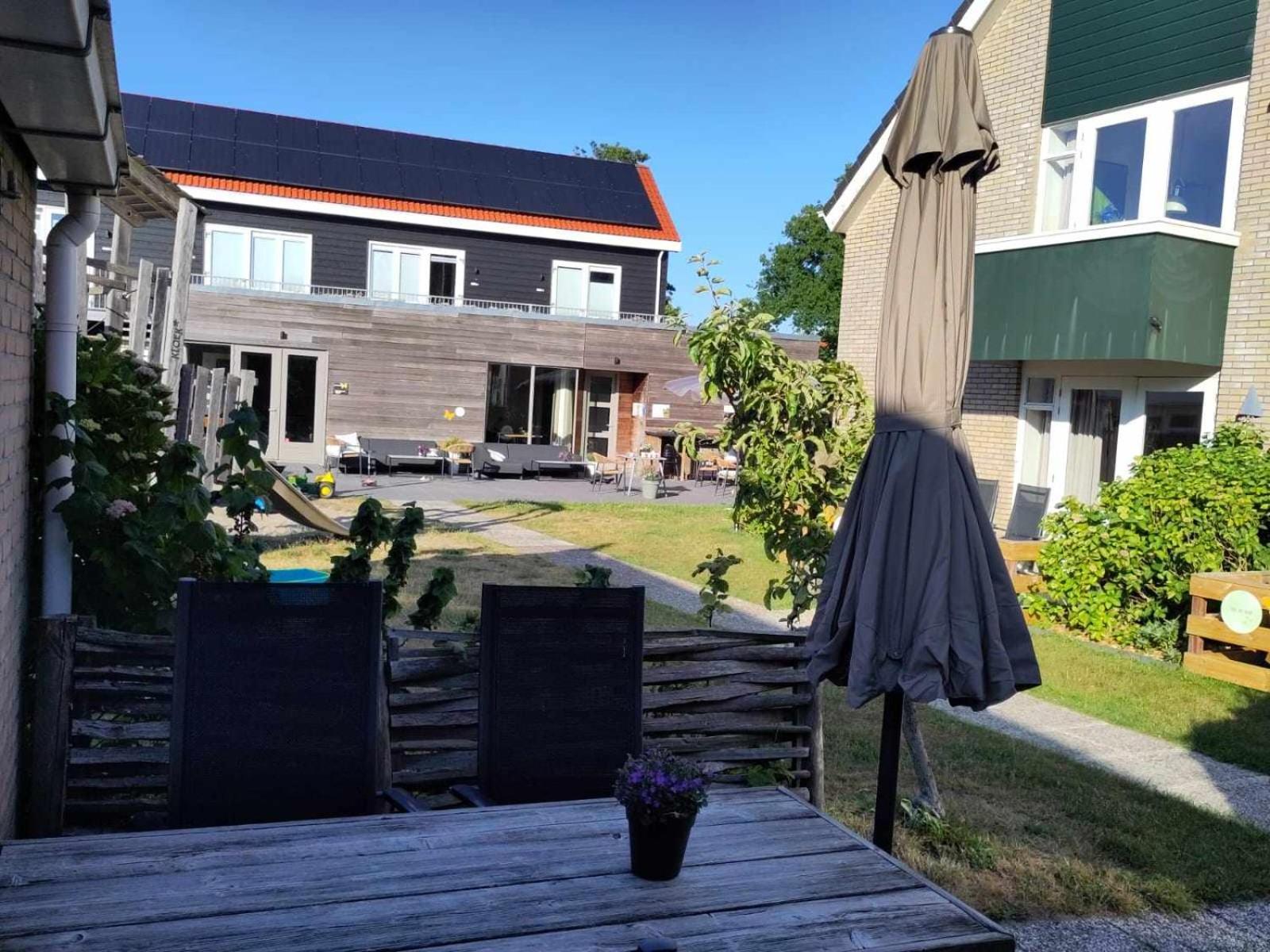 Ferienwohnung De Vlindertuin Nes  Zimmer foto