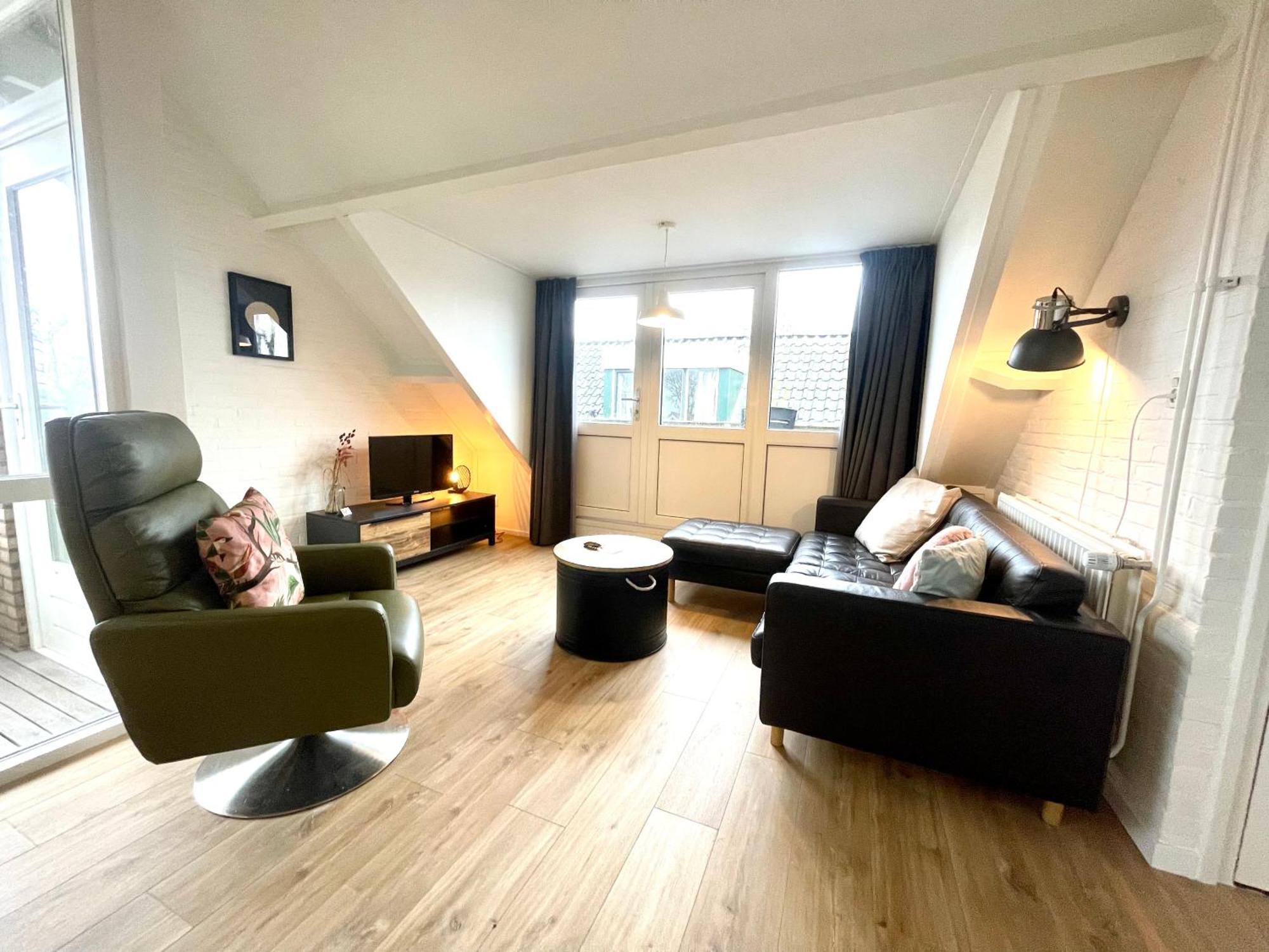 Ferienwohnung De Vlindertuin Nes  Zimmer foto