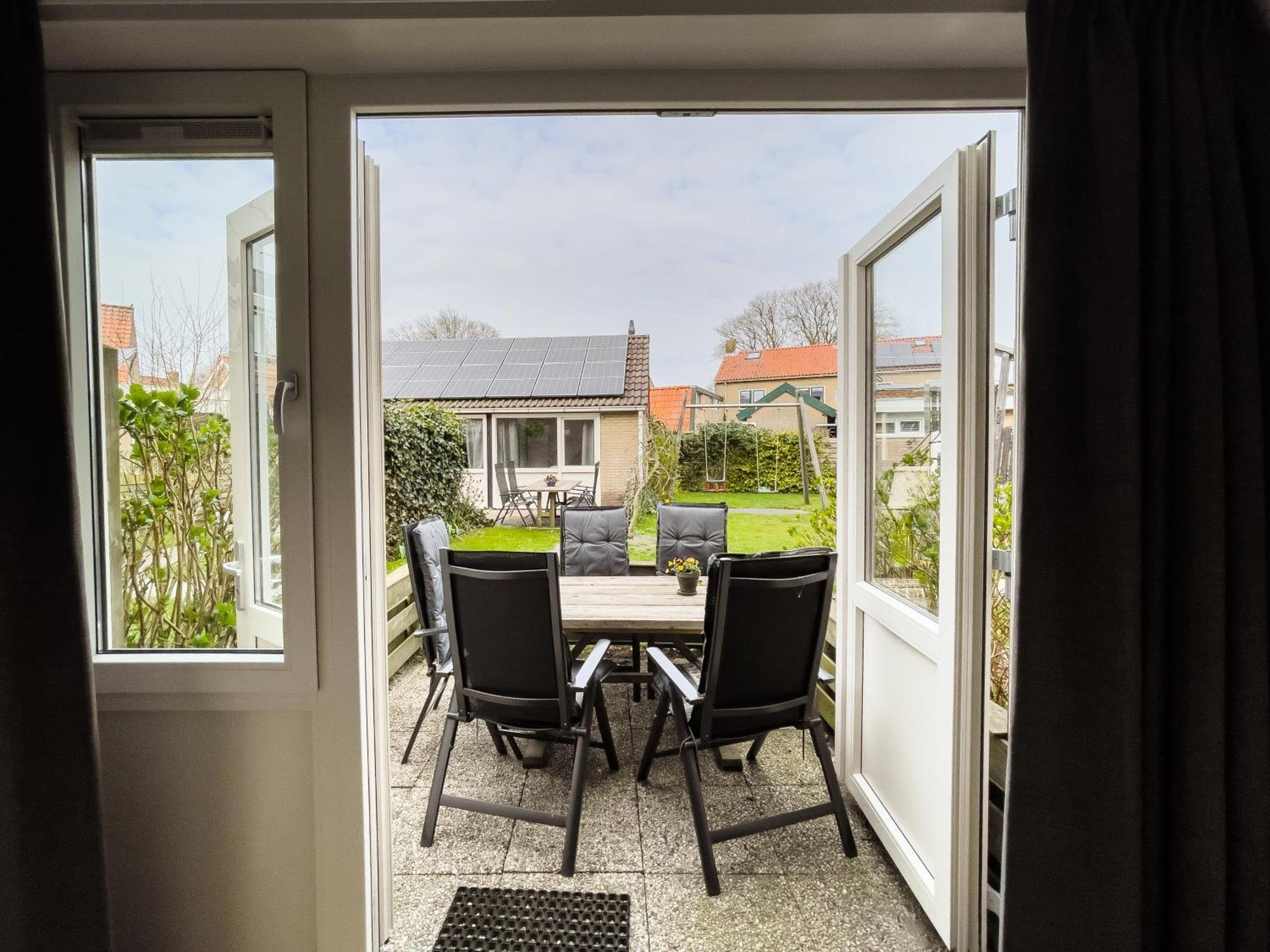 Ferienwohnung De Vlindertuin Nes  Zimmer foto