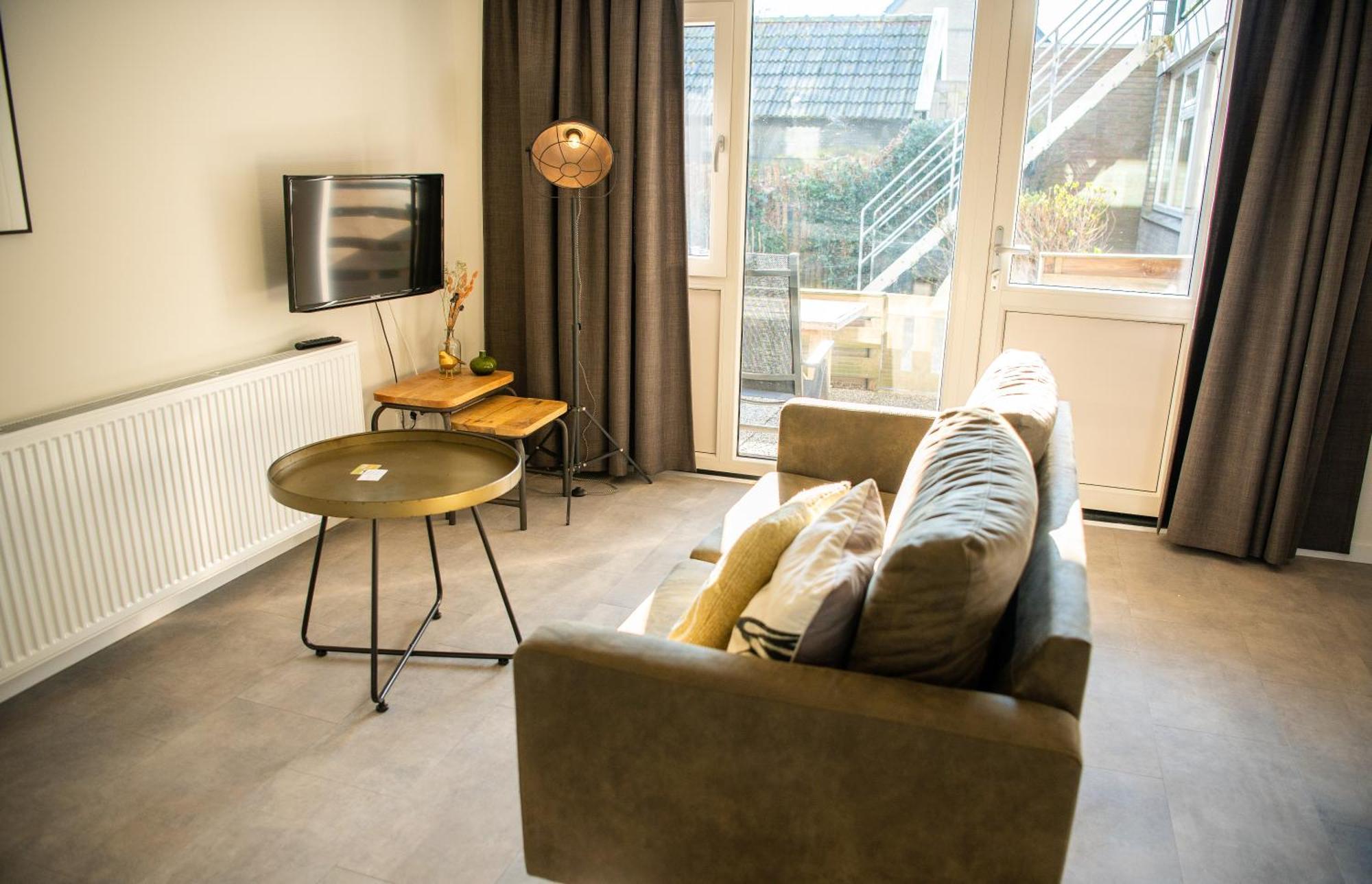 Ferienwohnung De Vlindertuin Nes  Zimmer foto